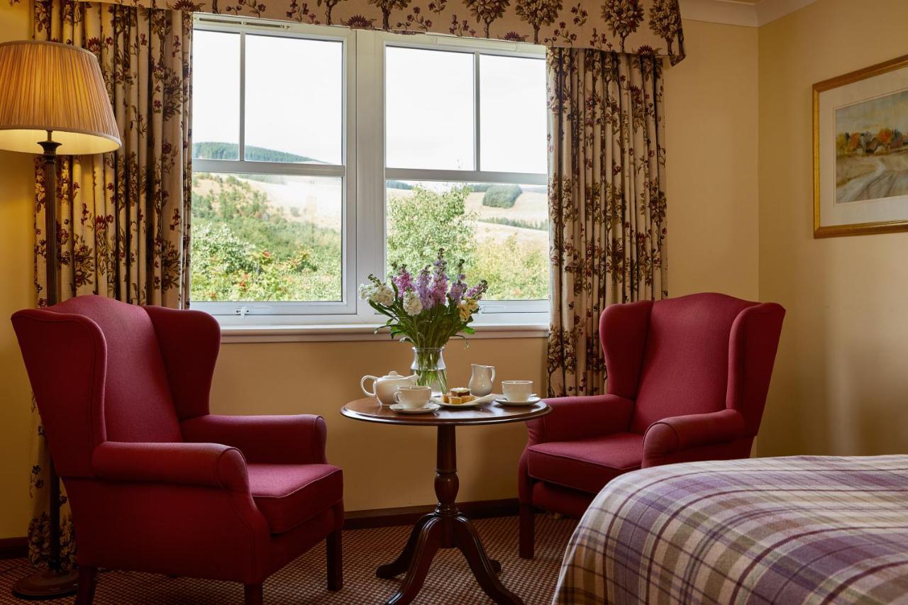 Macdonald Cardrona Hotel, Golf & Spa Пийбълс Екстериор снимка